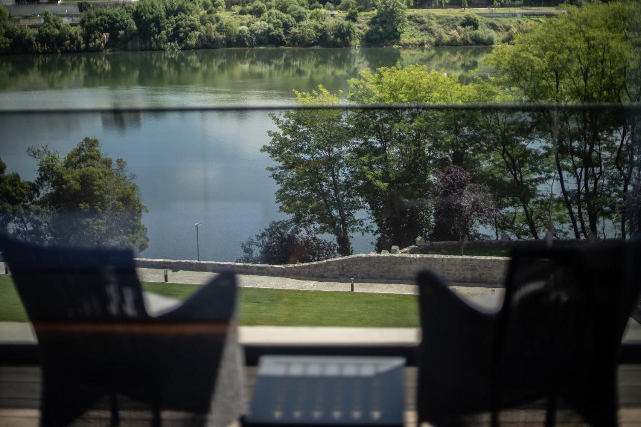 Vinha Boutique Hotel Vila Nova de Gaia Exterior foto View of the river from the hotel